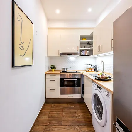 Days - Practical And Fully Equipped Near National Museum